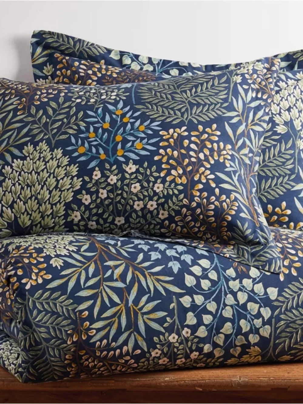 LEVTEX HOME ENGLISH FOREST TWIN QUILT SET COLOR: navy new